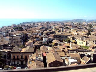 Fototapeta premium Veduta aerea dei tetti di Acireale.