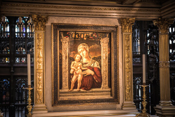 London, UK.  Blessed Virgin Mary by Vivarini on the altar of Lady Chapel, Westminster. 