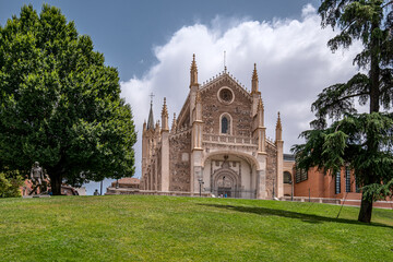 Fototapeta na wymiar Madrid, Chiesa