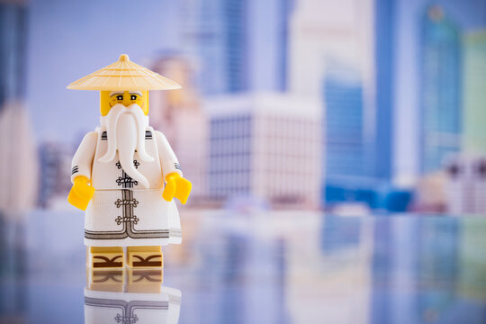 Dortmund - Deutschland 14. Dezember 2022 Lego Figur Ninjago Master Wu