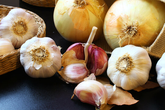 Brazilian spices with garlic and onion, Garlic bulb seletive focus.