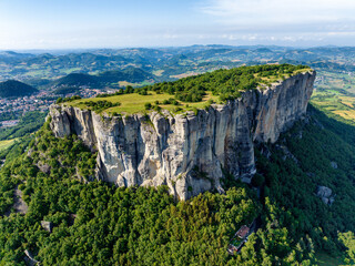 APPENNINO REGGIANO | PIETRA DI BISMANTOVA