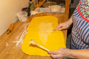 How to bake a traditional swedish saffron cake