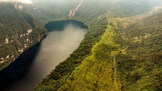 LAGUAN DE LOS CONDORES FOTO TREK - LAGUNA DE LAS MOMIAS