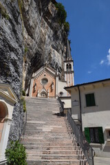Fototapeta premium Ferrara di Monte Baldo - Santuario della Madonna della corona