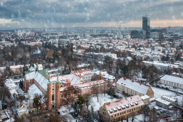 Cityscape of Gdansk Oliwa during snowy winter, Poland - obrazy, fototapety, plakaty
