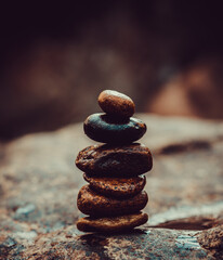 Balancing stacks of wet stones 