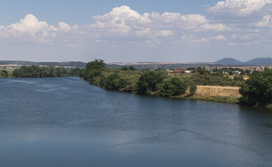 El r&iacute;o Tajo a su paso por El Puente del Arzobispo, Toledo