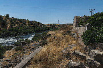 El r&iacute;o Tajo a su paso por El Puente del Arzobispo, Toledo