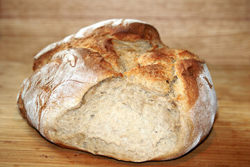 Ofenfrisches Bauernbrot