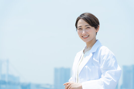 都心で働く医者（医療・ドクター）