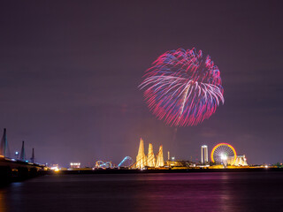 夏の定番ナガシマ遊園地の花火