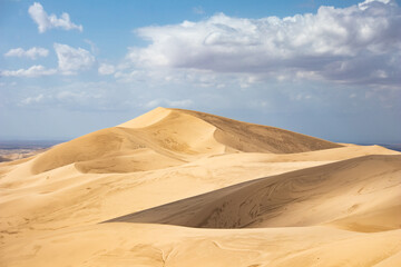 Fototapeta na wymiar Gobi sunlit dunes
