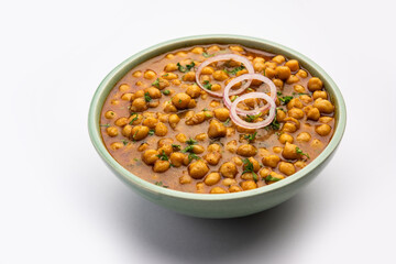 Punjabi Chana Masala or Chole Masala, is an authentic North Indian style curry made with chickpeas