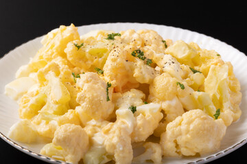 オレンジカリフラワーの卵サラダ