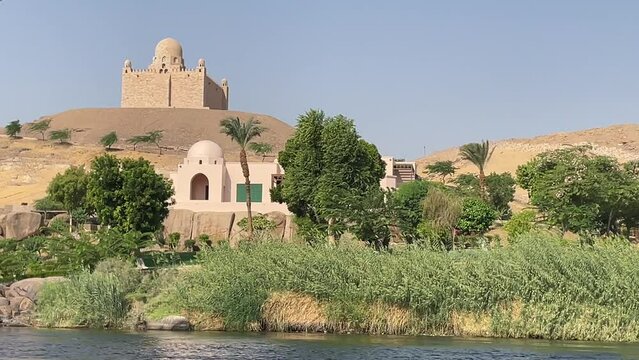 MAUSOLEO DEL AGA KHAN DESDE EL NILO