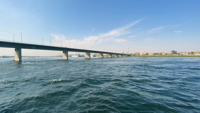 PUENTE SOBRE EL RIO NILO EN EGIPTO TIMELAPSE