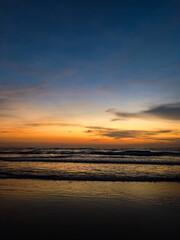Obraz na płótnie Canvas sunset at the beach