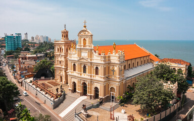 Fototapeta na wymiar St. James the Great Church in Colombo. Aerial view