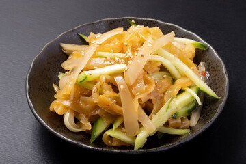 ザーサイとキュウリの中華クラゲ和え