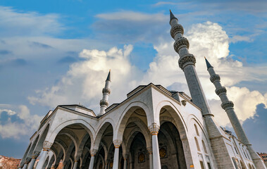 Fototapeta na wymiar Melike Hatun Camii I Melike Hatun Mosque in Ulus, Ankara. Popular landmark of Ankara with classic islamic style.