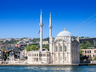 Fototapeta na wymiar ortakoy mosque, also called buyuk mecidiye camii, or grand mecidiye mosque, by the bosphorus, in istanbul, Turkey,. it's a major ottoman mosque and a landmark. ..