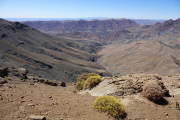 La grande traversée de l’Atlas au Maroc, 18 jours de marche. Randonnée sur le Tizi N'Mahboub, col du Tichka, plateau d'Afra. 