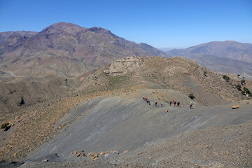 La grande traversée de l’Atlas au Maroc, 18 jours de marche. Randonnée sur le Tizi N'Mahboub, col du Tichka, plateau d'Afra. 