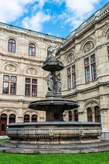 Fototapeta na wymiar Vienna State Opera in Vienna, Austria