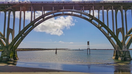 The Gateway, Newport, Oregon. 
Memorial Bridge