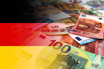 Euro banknotes are colored in the colors of the German flag.