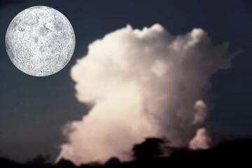 Obraz na płótnie Canvas Full big light moon in the sky