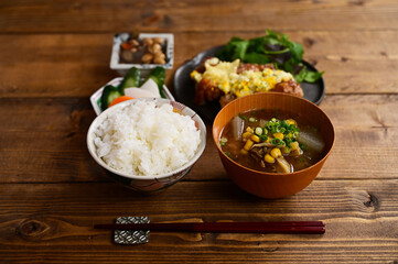 一汁二菜 チキン南蛮と豆の煮物