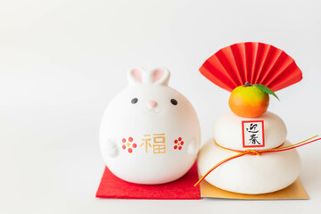 鏡餅とうさぎ年のお正月イメージ
