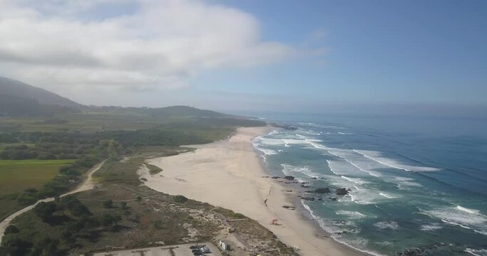 Zooming out of the beach in Afife, Viana do Castelo.