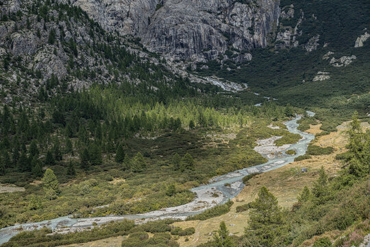 Beginn der Rhone unterhalb des Rhonegletscher, Gletsch, Obergoms, Kanton Wallis, Schweiz