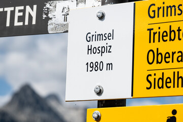 Wanderwegweiser beim Grimsel Hospiz, Grimselpass, Berner Oberland, Schweiz