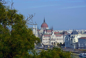Obraz premium View of the Hungarian Parliament from the Castle of Buda