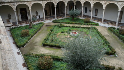 Claustro museo de Santa Cruz Toledo Espa&ntilde;a a&ntilde;o 2023