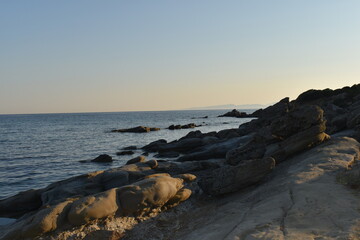 Fototapeta na wymiar sunset on the coast