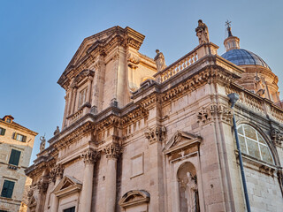 Cathedral of the Assumption, with Corinthian columns, a balustrade with statues of saints and a dome. Dubrovnik, Croatia, Europe