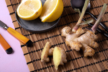  Ingwer frisch mit Zitrone