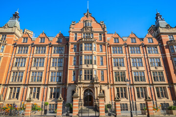 32 Lincoln's Inn Fields housing the London School of Economics and the International Growth Centre