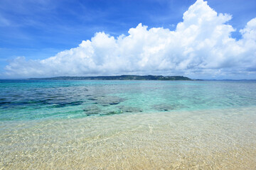 沖縄の綺麗な海