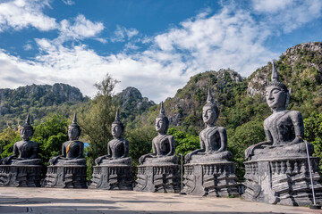 Obraz premium black stone Buddha statue