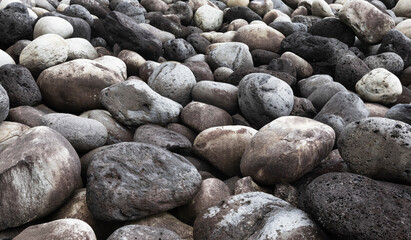 Küste mit großen runden Steinen in Rocha da Relva, Insel Sao Miguel, Azoren, Portugal,
