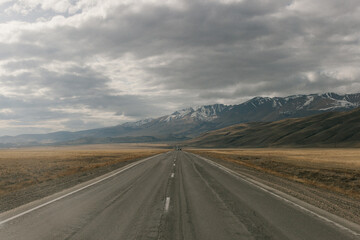 Naklejka premium road in the mountains