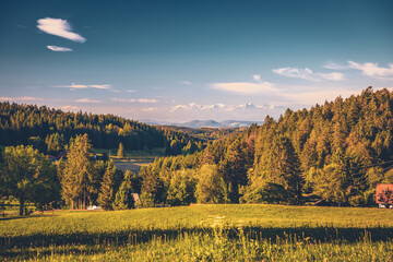 Spätsommerliches Alpenpanorama am steinernen Kreuz