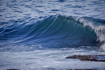 Wave Curling in the Ocean