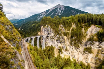 Wandaufkleber Landwasserviadukt Landwasser Viaduct in Filisur, Switzerland. Aerial view of railway in mountain